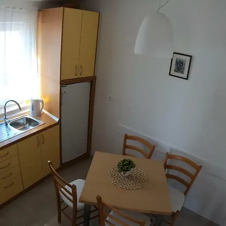 Vanja Ii * Tucepi